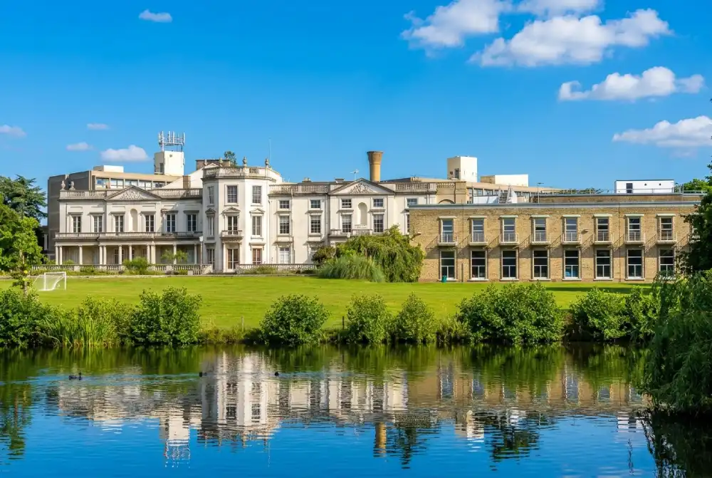 University of Roehampton London admission guide for international students